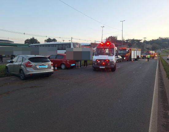 Colisão frontal na BR-282 deixa sete feridos em Xanxerê