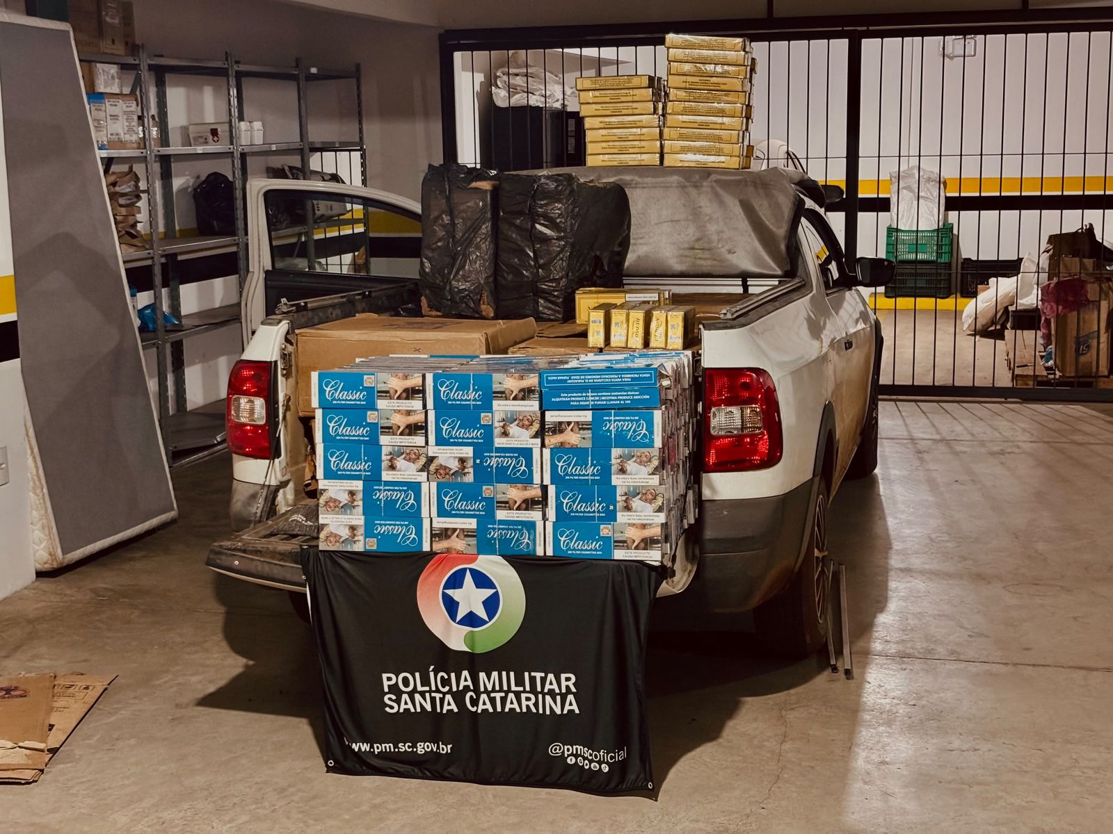 Homem é preso com cerca de 9 mil maços de cigarros contrabandeados