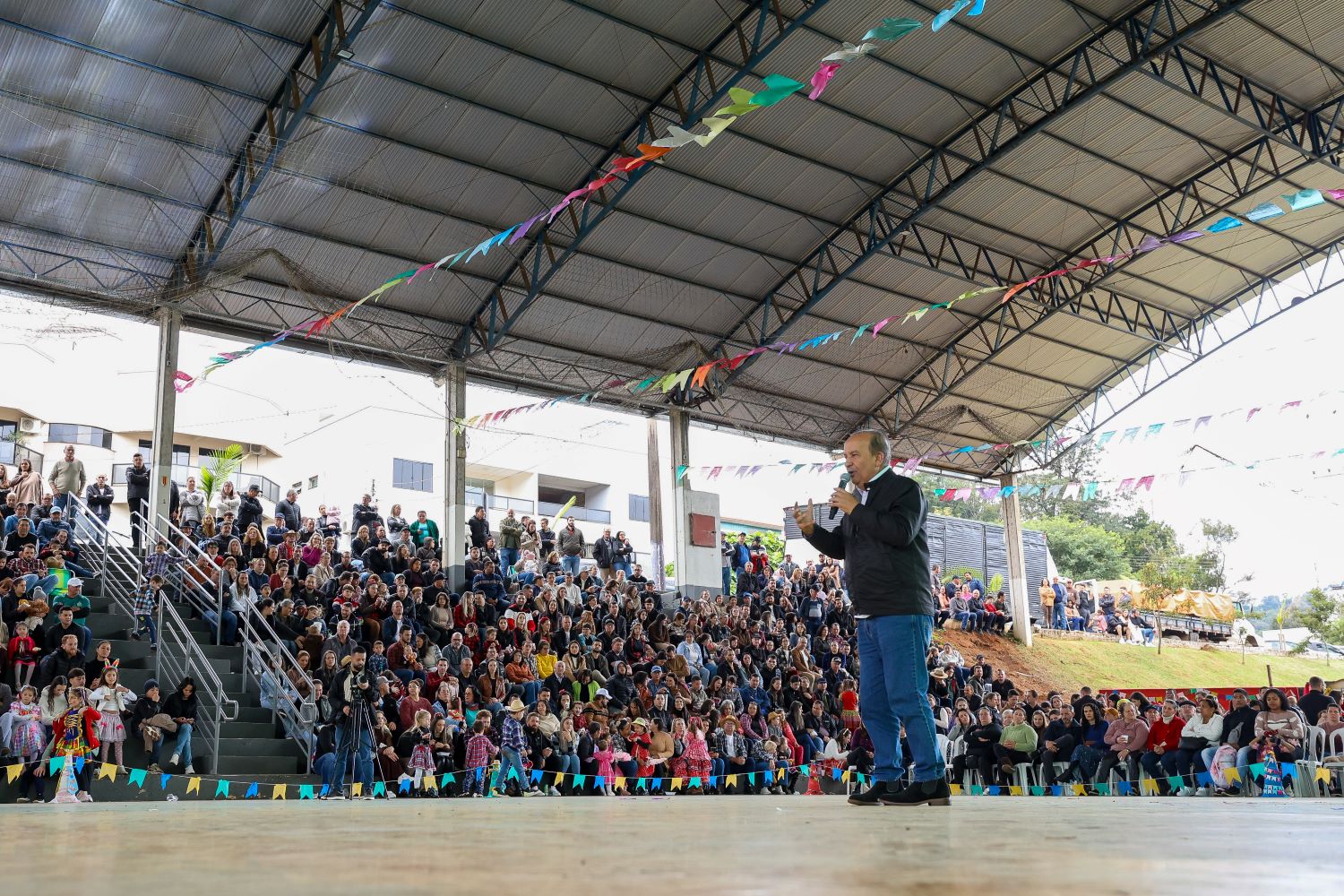 Em Quilombo, governador autoriza R$ 20 milhões em recursos