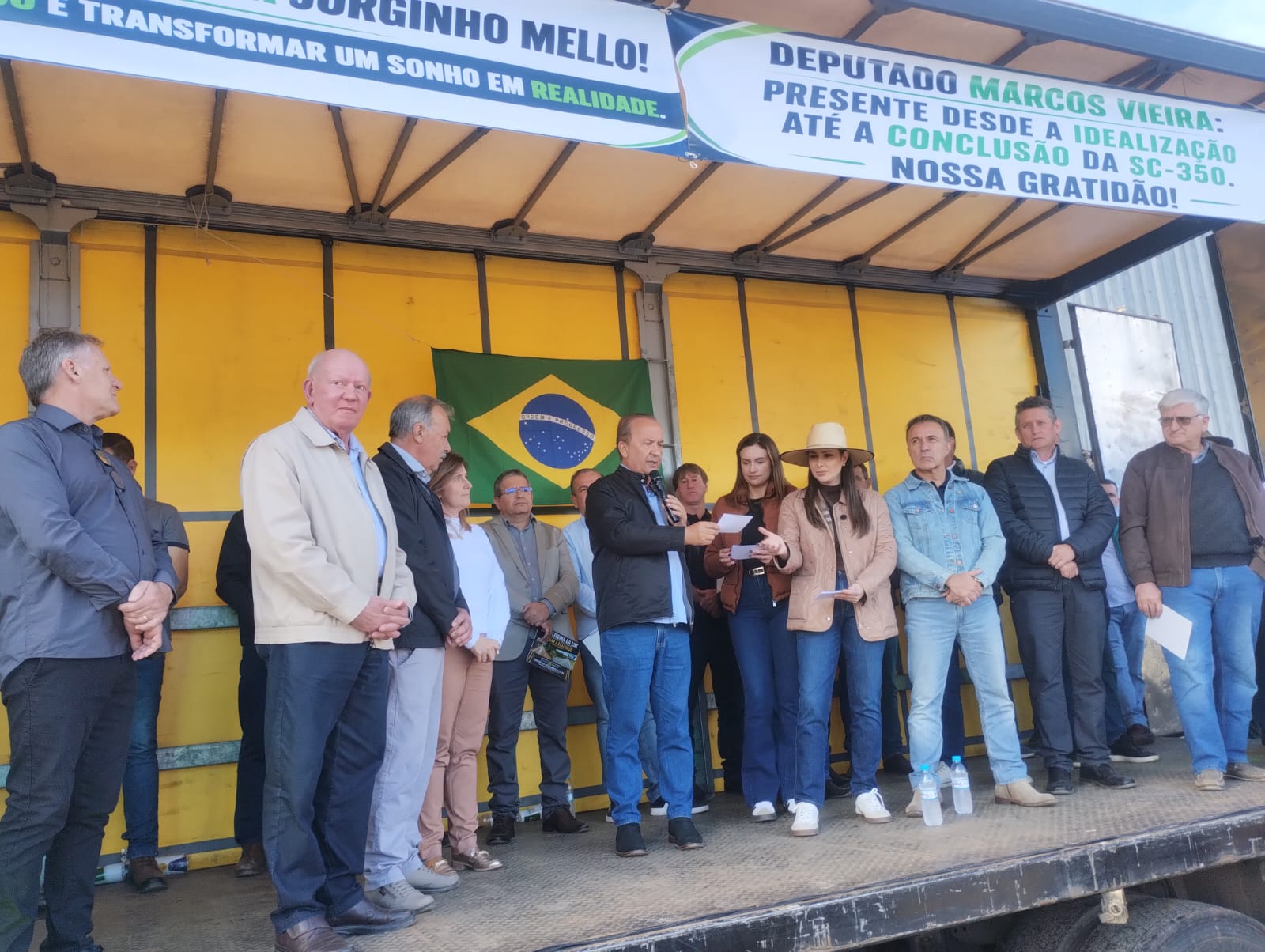 Celebração do asfalto da SC-350 em Abelardo Luz reúne autoridades de todo o estado