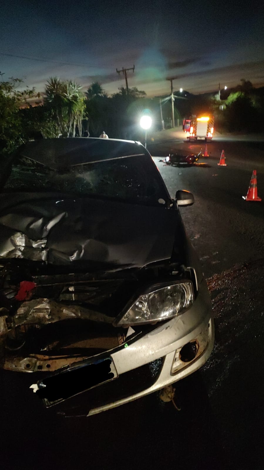 Carro e moto bateram de frente nesta terça-feira - Foto Corpo de Bombeiros