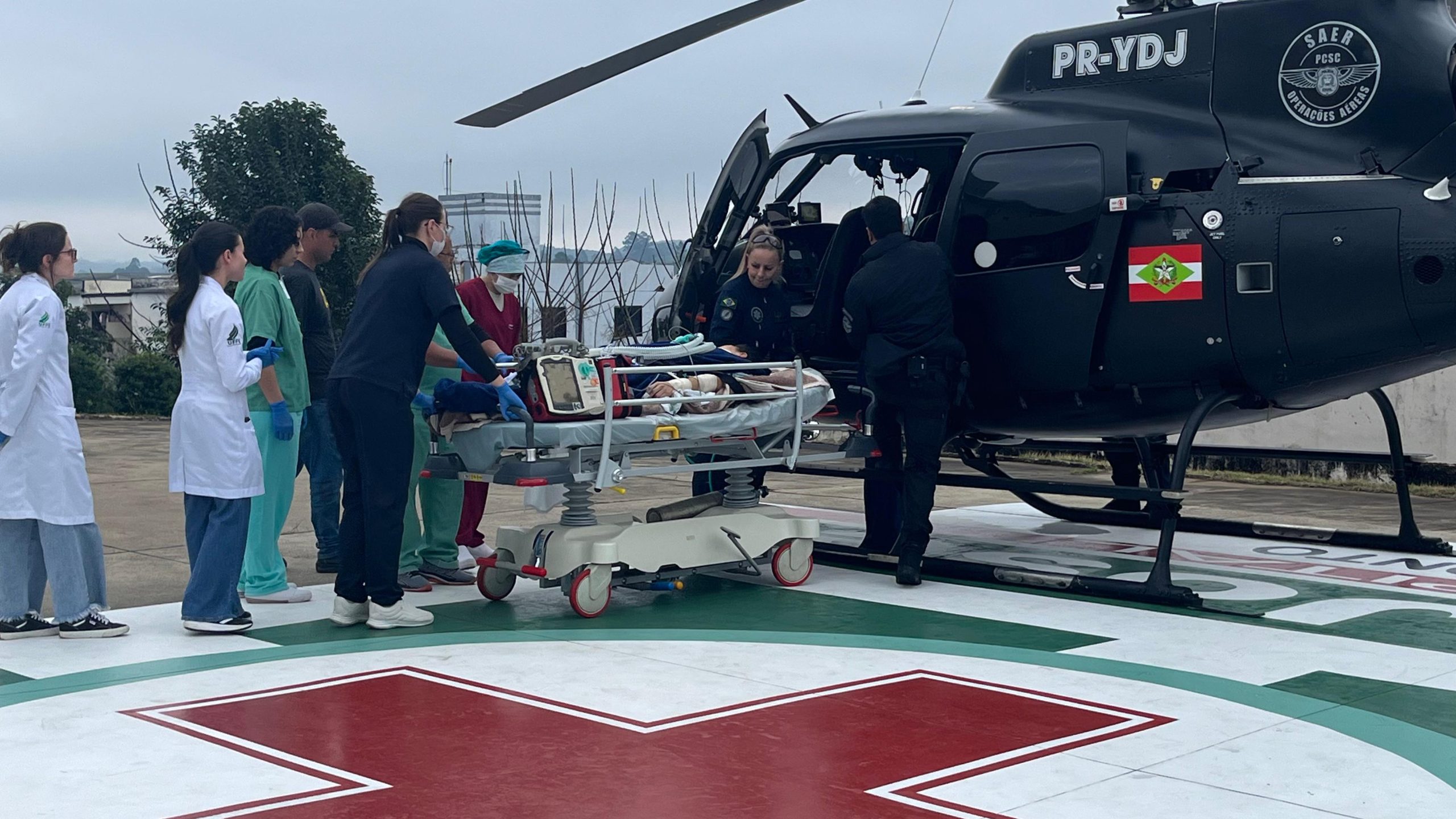 Paciente com AVC hemorrágico é transferida de helicóptero de Maravilha para Chapecó