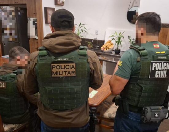 Investigação apura fraudes em contratos públicos para contratação de artistas, com cumprimento de mandados, bloqueio de bens e prisão preventiva de empresário - Foto Ministério Público