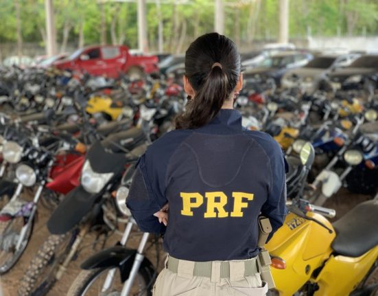 Leilão de carros apreendidos e abandonados nos pátios das rodovias catarinenses - Fotos Polícia Rodoviária Federal