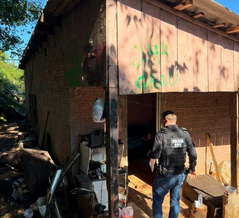 Operação da DIC de Xanxerê resultou na prisão de um jovem de 21 anos e na apreensão de cocaína, maconha, arma de fogo e munições - Foto Divgulgação PCSC