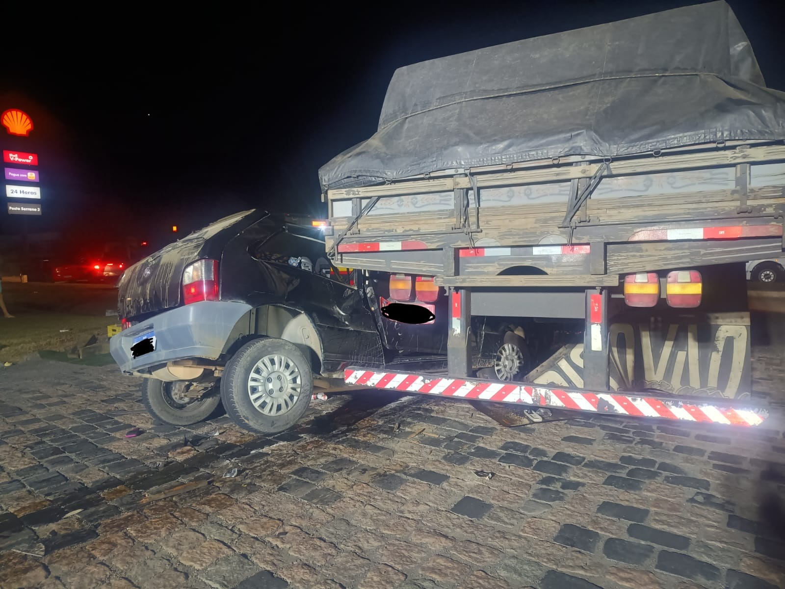 Colisão entre carro e caminhão ocorreu em Pouso Redondo - Foto PRF