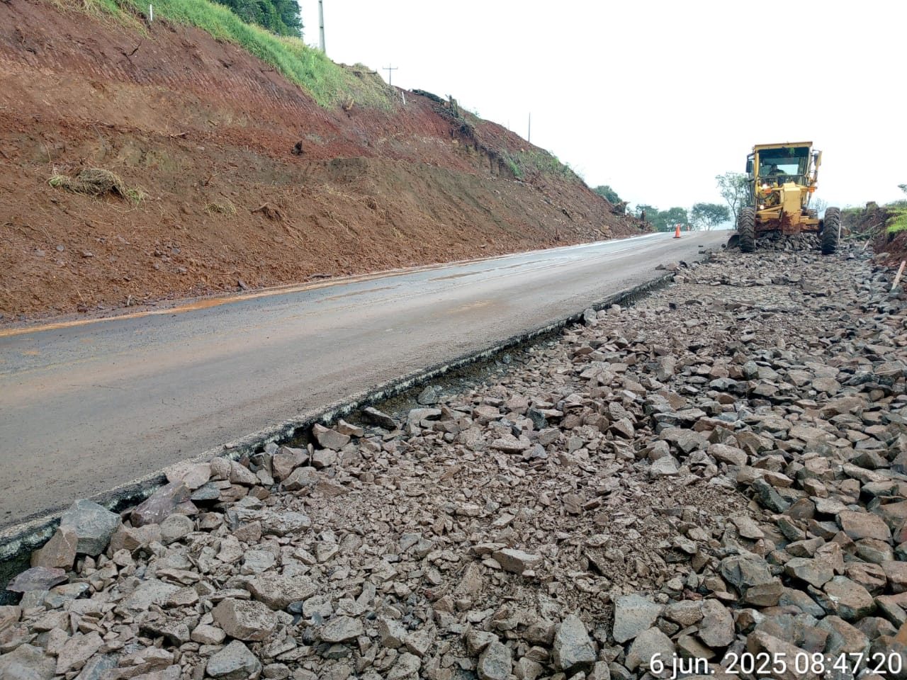 Obra na SC-283 começou em 2024, mas segue inacabada - Foto Divulgação