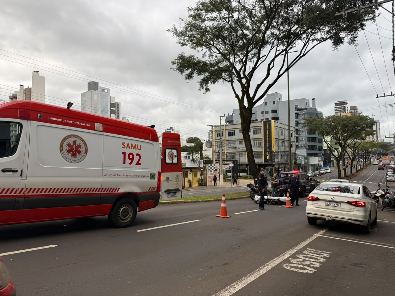 A vítima foi encaminhada ao Hospital Regional do Oeste - Foto Júlia Mocellim ClicRDC