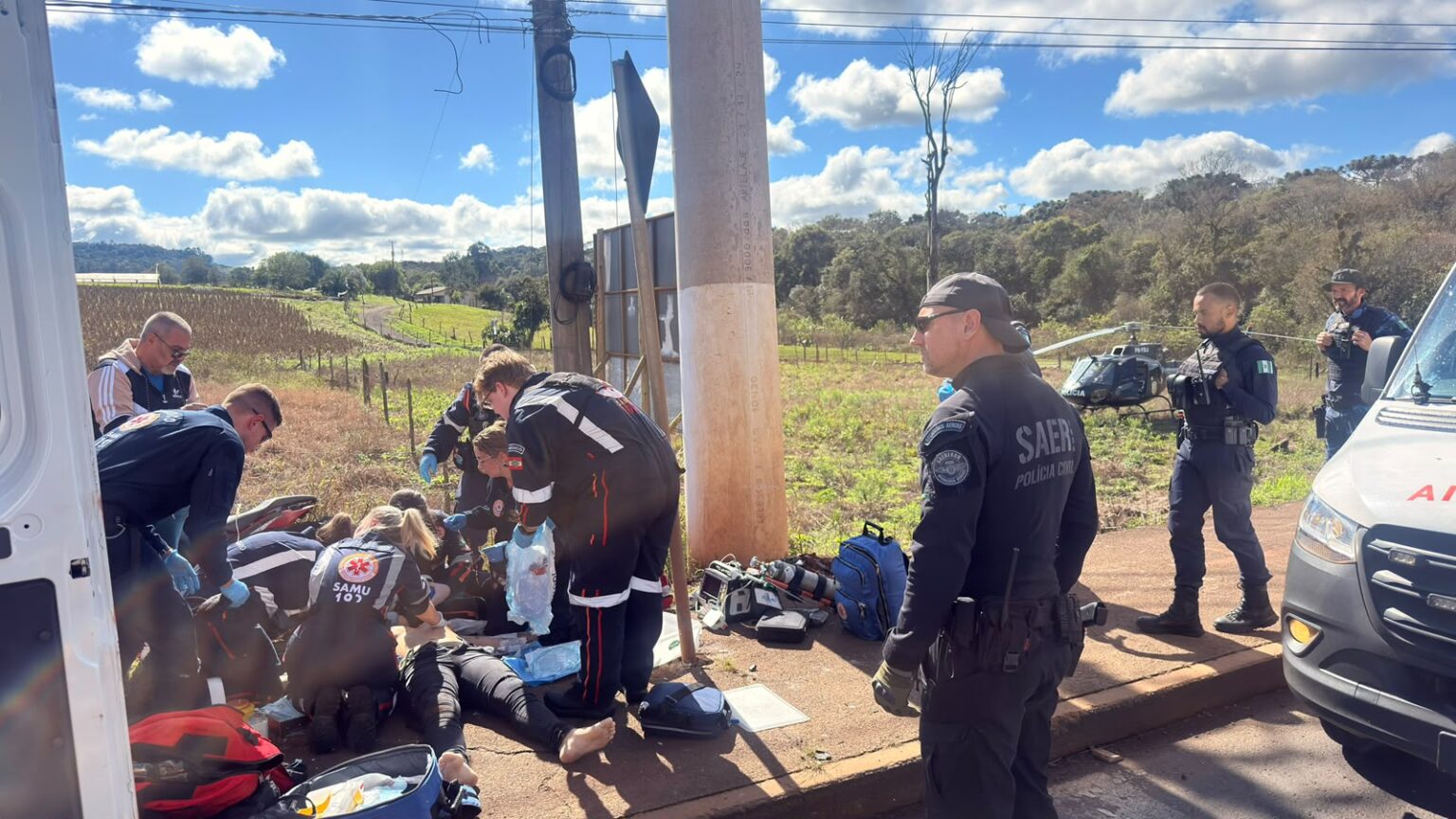 Equipes do SAER-Fron e do SAMU Aeromédico realizaram manobras avançadas de reanimação, mas a vítima não resistiu aos ferimentos - Foto Divulgação SAER
