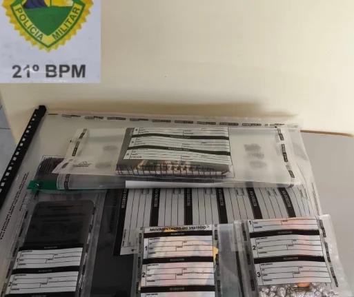 PM apreendeu notebook furtado e drogas em Dois Vizinhos - Foto PM