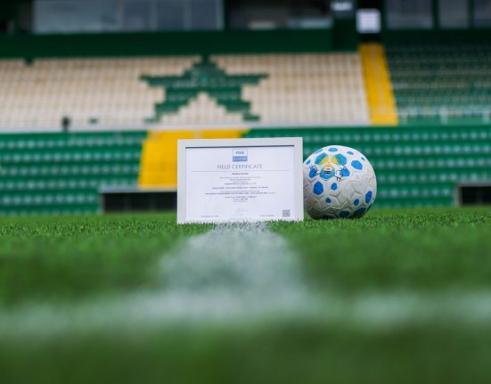 Gramado sintético foi implantado no início de 2025 - Foto Divulgação Chapecoense