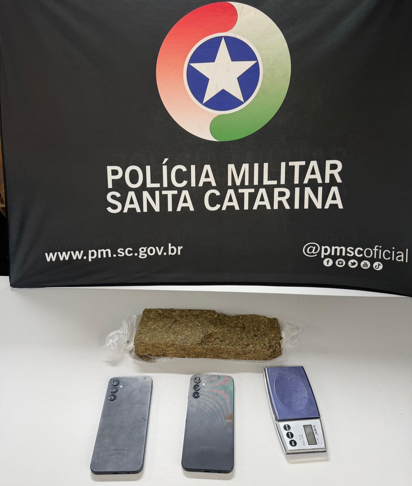 Materiais apreendidos pela Polícia Militar após confronto em Xanxerê - Foto Polícia Militar