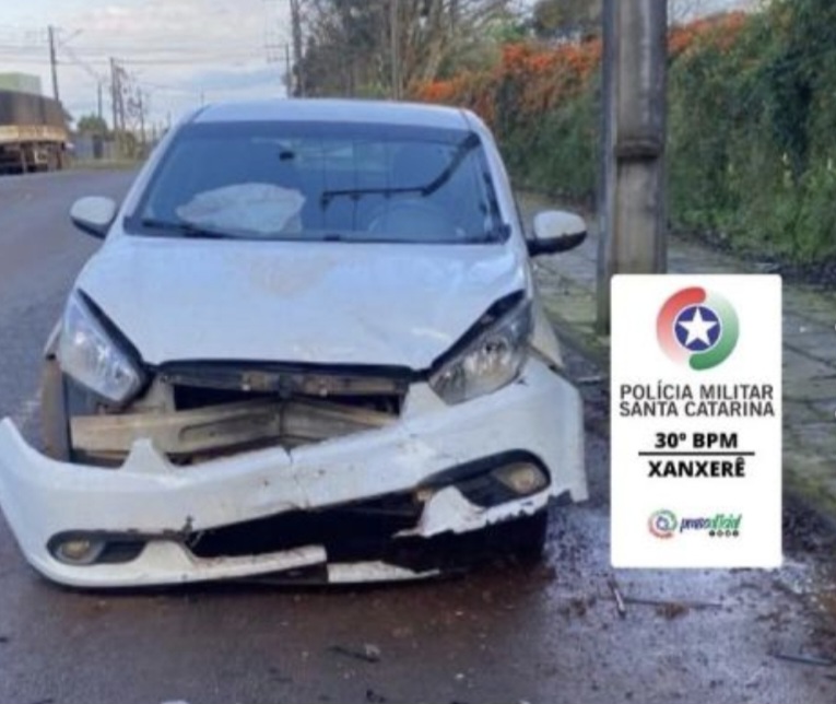 Teste do bafômetro apontou alto índice de álcool no organismo do condutor - Fotos Polícia Militar