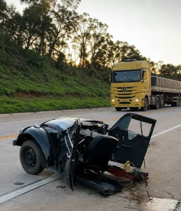 Forte colisão entre dois veículos mobilizou equipes de emergência na PRC-280, em Clevelândia - Fotos Clevelândia Online