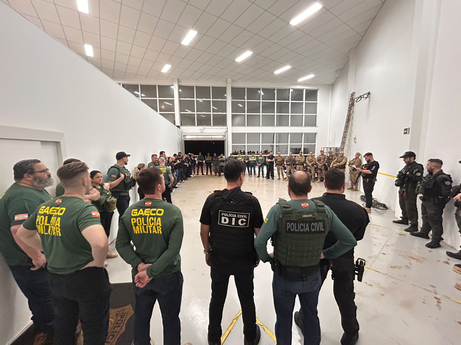 Operação contra o crime organizado cumpre 39 ordens judiciais no Oeste