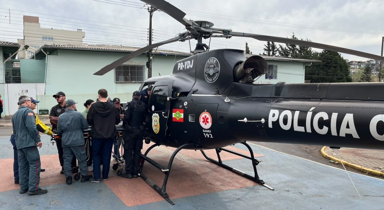 Paciente de 36 anos foi levado de Cunha Porã ao Hospital Regional de Chapecó para receber atendimento especializado - Fotos SAER-Fron e SAMU