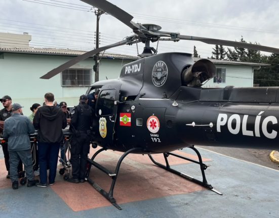Paciente de 36 anos foi levado de Cunha Porã ao Hospital Regional de Chapecó para receber atendimento especializado - Fotos SAER-Fron e SAMU