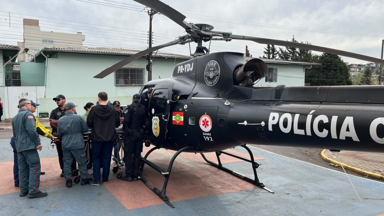 Paciente de 36 anos foi levado de Cunha Porã ao Hospital Regional de Chapecó para receber atendimento especializado - Fotos SAER-Fron e SAMU