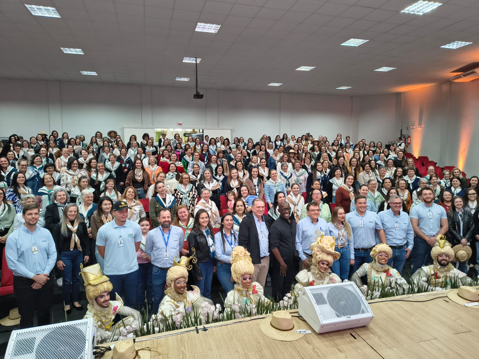 Coamo reúne mais de 300 mulheres em evento em São Domingos