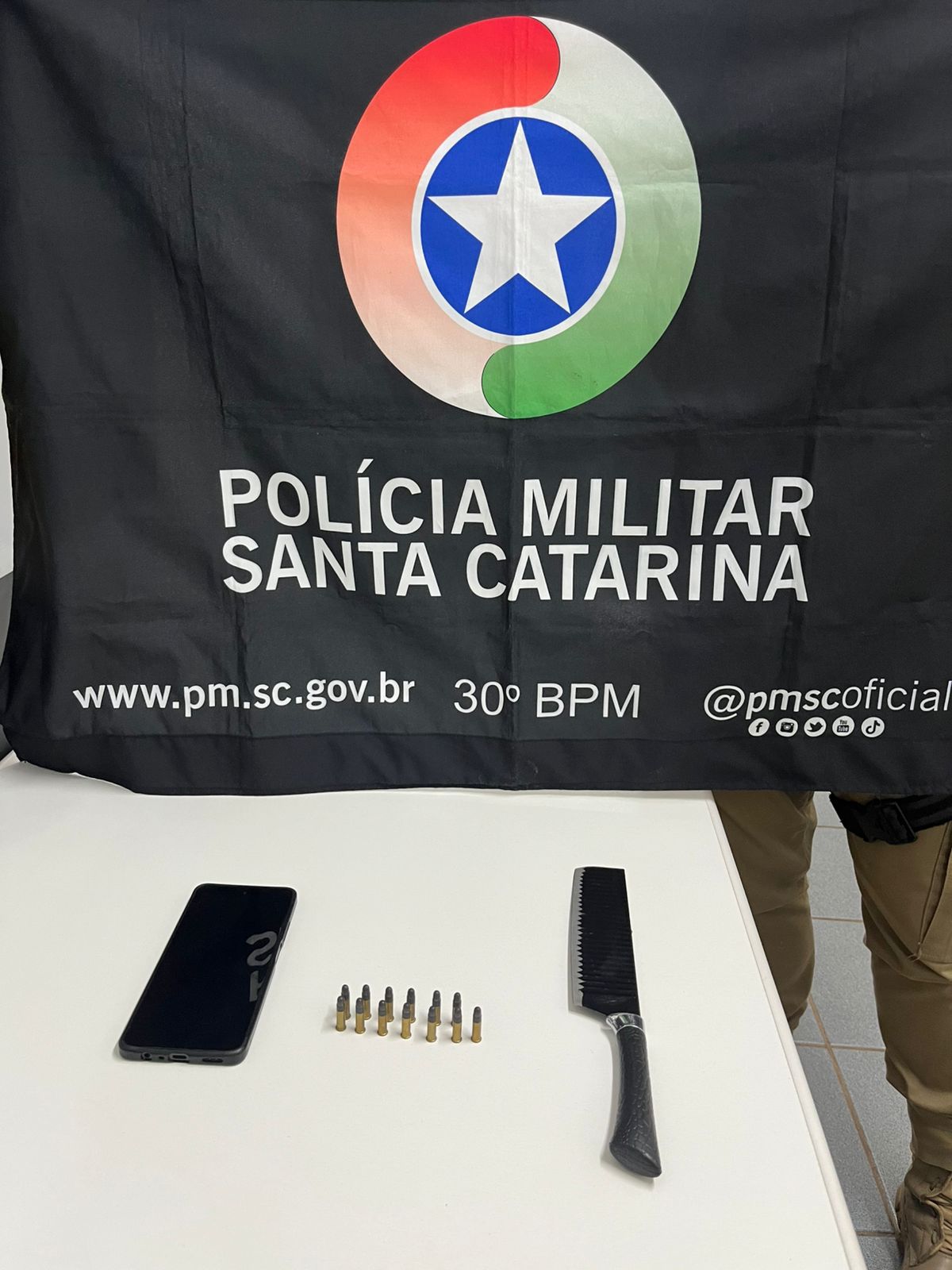 Adolescente é apreendido após ameaças em Faxinal dos Guedes