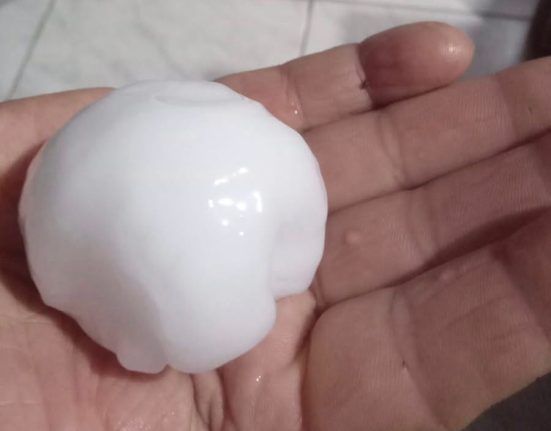 Granizo de grande porte provoca danos em residências no interior de Chopinzinho e mobiliza equipes de atendimento - Foto Reprodução Rede Social
