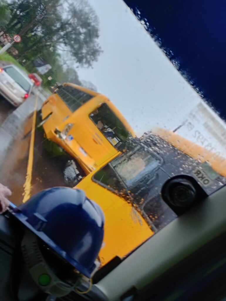 Vítimas foram socorridas e encaminhadas para atendimento médico na UPA Efapi e no HRO - Foto Divulgação Ouvinte Rádio Chapecó