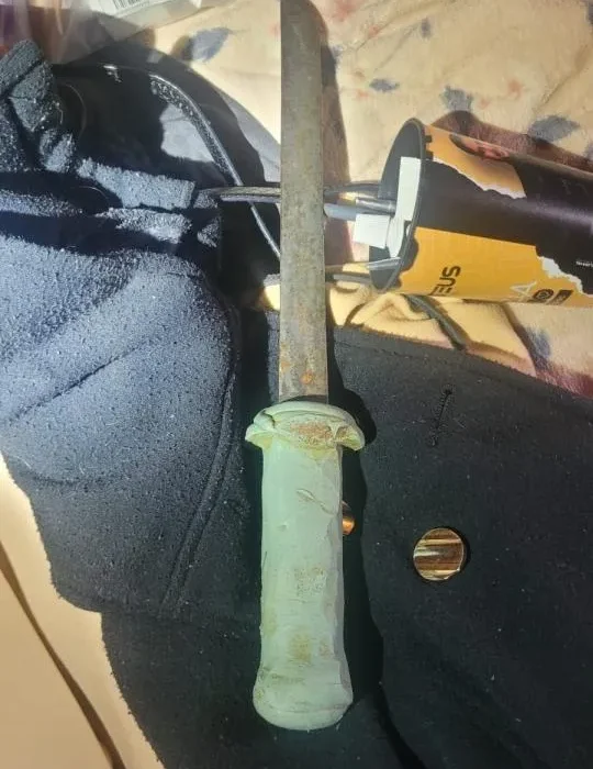 Polícia encontrou uma faca sobre a cama de um dos quartos - Foto Divulgação PMSC