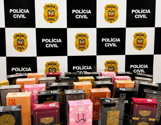 Polícia apreende 33 perfumes com suspeita de irregularidade em Chapecó
