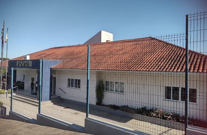 Homem é preso no Fórum de São Domingos