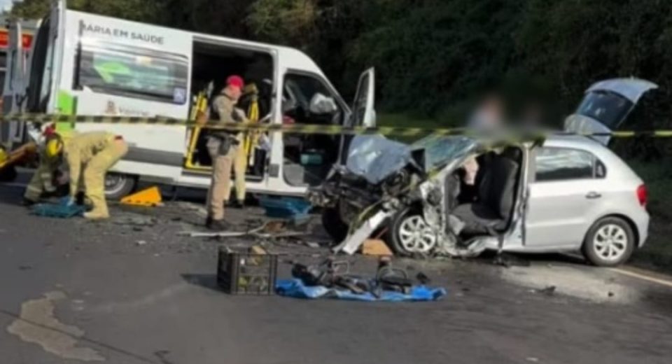 Acidente deixou um motorista gravemente ferido e mobilizou equipes de resgate na região - Fotos Edson Honaiser Rede Celinauta e Olho Vivo PR