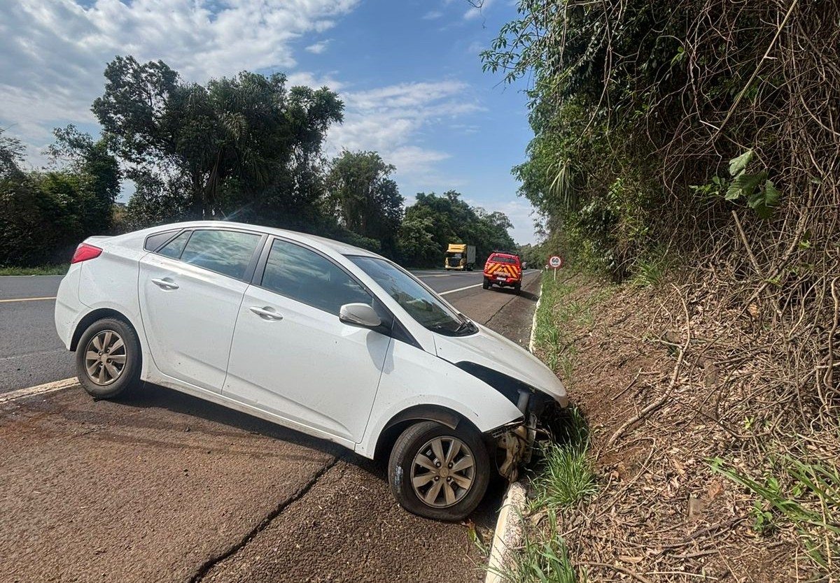 Motorista teve escoriações leves e recusou encaminhamento ao hospital - Foto Divulgação Oeste Mais