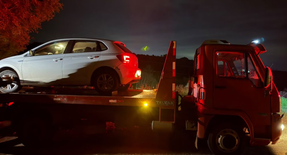 Homem é preso com carro furtado em São Domingos