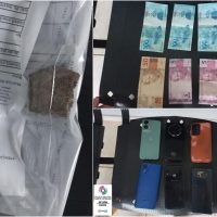 Droga, dinheiro e celulares apreendidos - Foto Policia Militar
