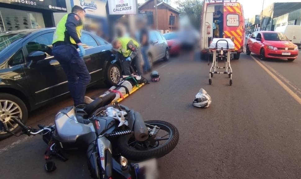 Acidente ocorreu no Centro de Xanxerê - Foto Corpo de Bombeiros
