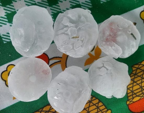 Granizo danifica mais de 40 casas e São Domingos decreta situação de emergência