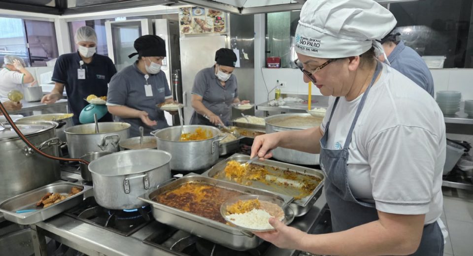 Hospital de Xanxerê produz mais de 1,3 mil refeições por dia