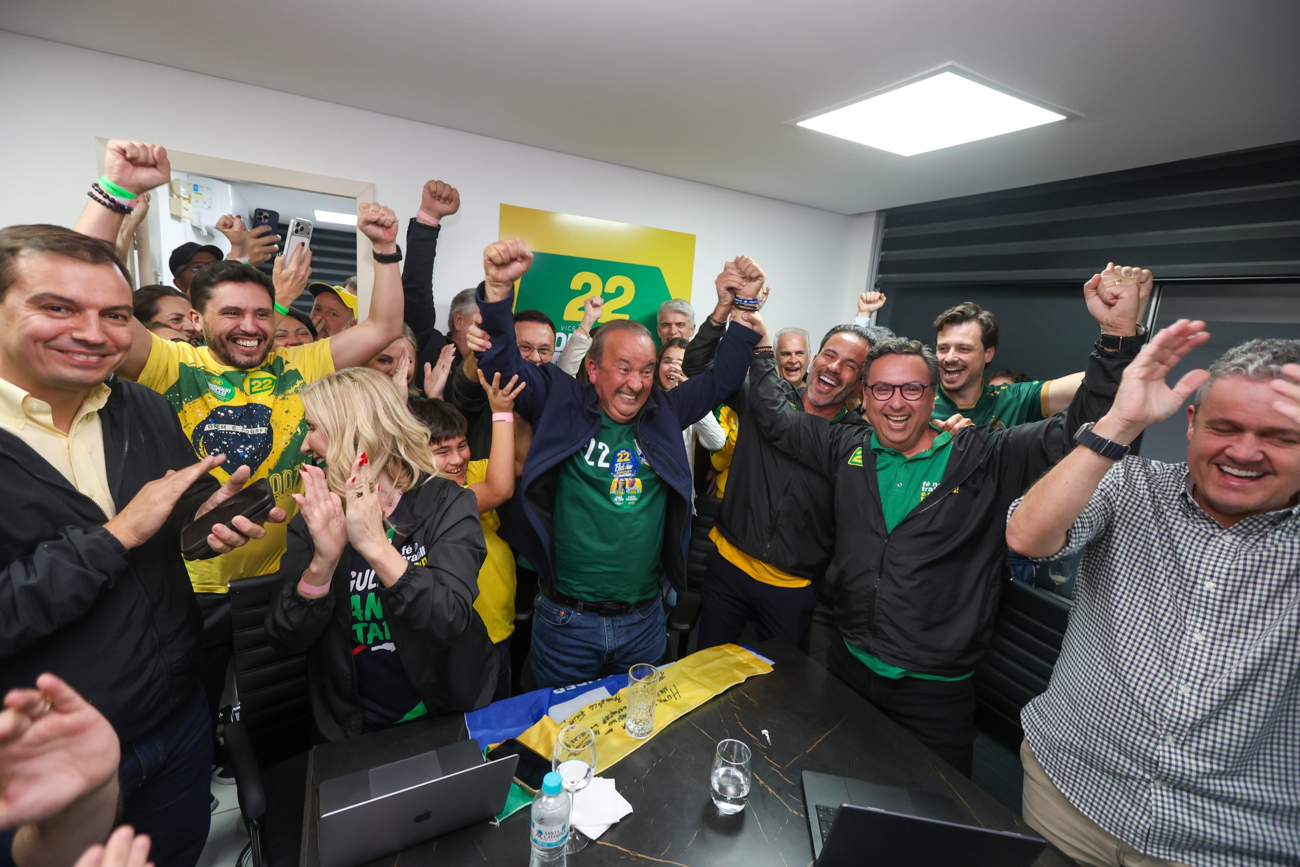 Jorginho Mello (PL) é reeleito governador de Santa Catarina no 1º turno