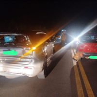 Engavetamento foi registrado na noite desta sexta-feira - Fotos Corpo de Bombeiros