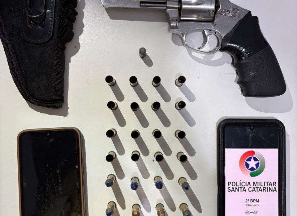 Homem é detido com arma de fogo em Chapecó