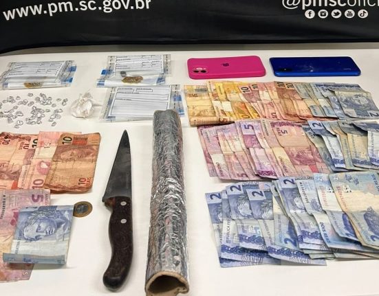 Drogas e materiais apreendidos pela PM durante ação em Xanxerê - Foto Polícia Militar