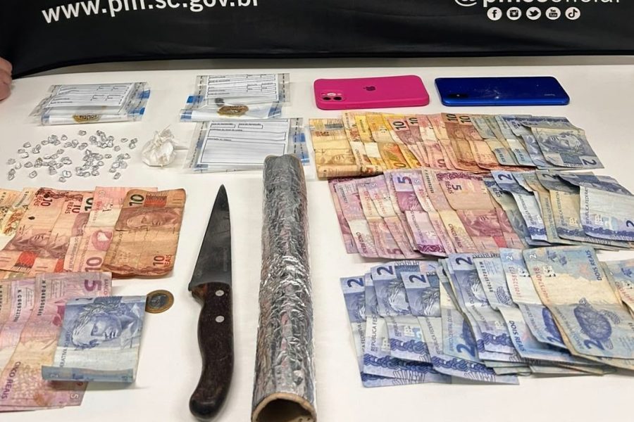 Drogas e materiais apreendidos pela PM durante ação em Xanxerê - Foto Polícia Militar