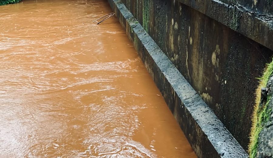 Rio estabiliza após chuva de quase 40 mm em São Domingos