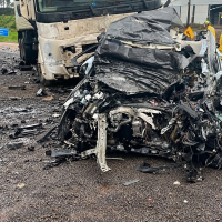 A vítima morreu no local do acidente - Foto Corpo de Bombeiros