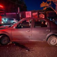 Carro atingiu poste de energia elétrica - Foto Polícia Militar