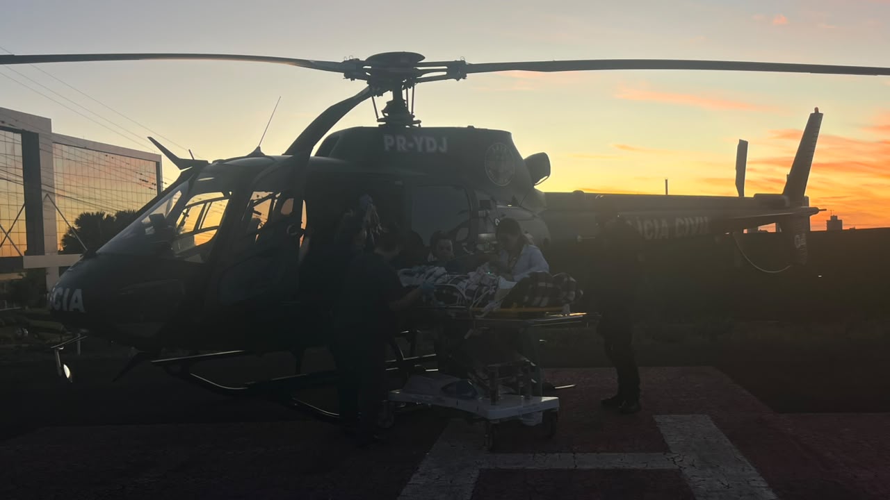 Transferência aeromédica urgente mobiliza equipes do SAER-Fron e do SAMU para levar paciente em estado grave a Chapecó - Foto SAER-Fron