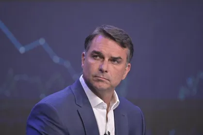 PF apura informações sobre suspeitas de Flávio Bolsonaro ter saído do país - Foto: Divulgação