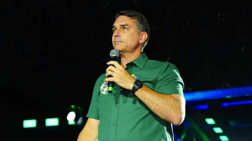 Flávio está a caminho dos Estados Unidos - Foto: Charles Vieira