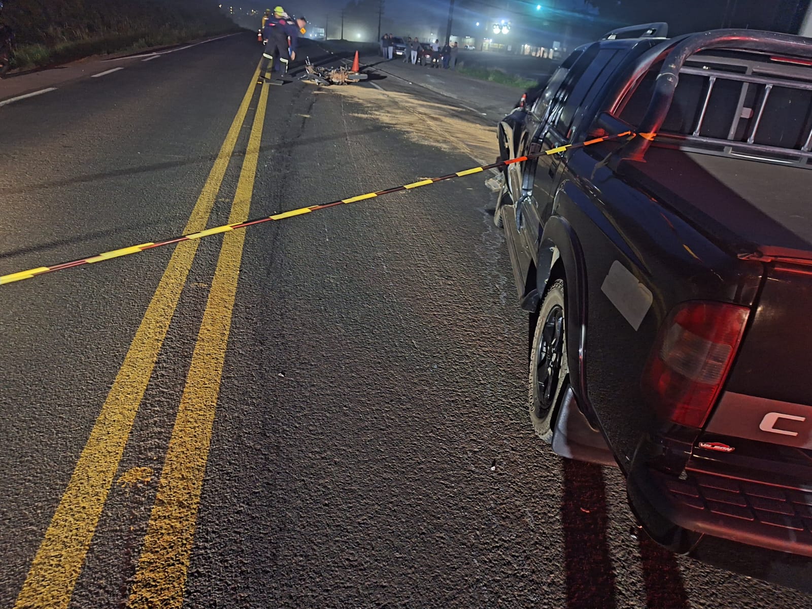 Colisão frontal entre caminhonete e motocicleta deixa uma pessoa morta na SC-480 - Foto Polícia Militar Rodoviária