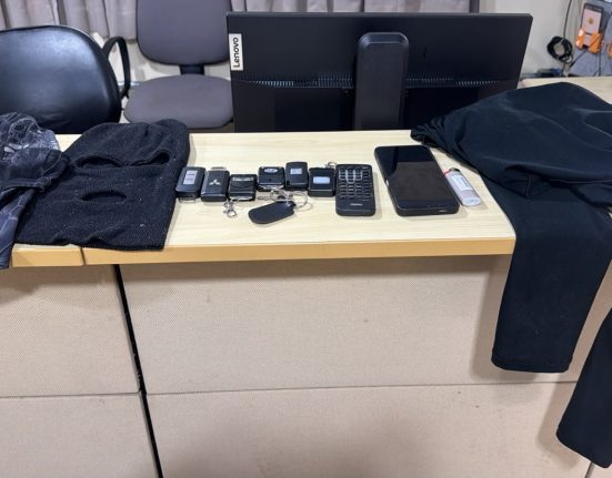 Vítimas foram trancadas dentro de um quarto durante o assalto - Fotos Polícia Militar