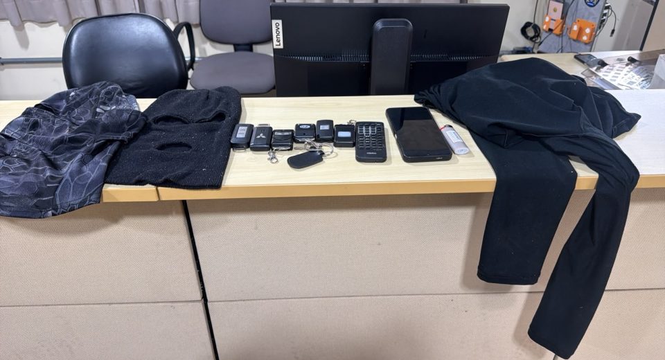Vítimas foram trancadas dentro de um quarto durante o assalto - Fotos Polícia Militar